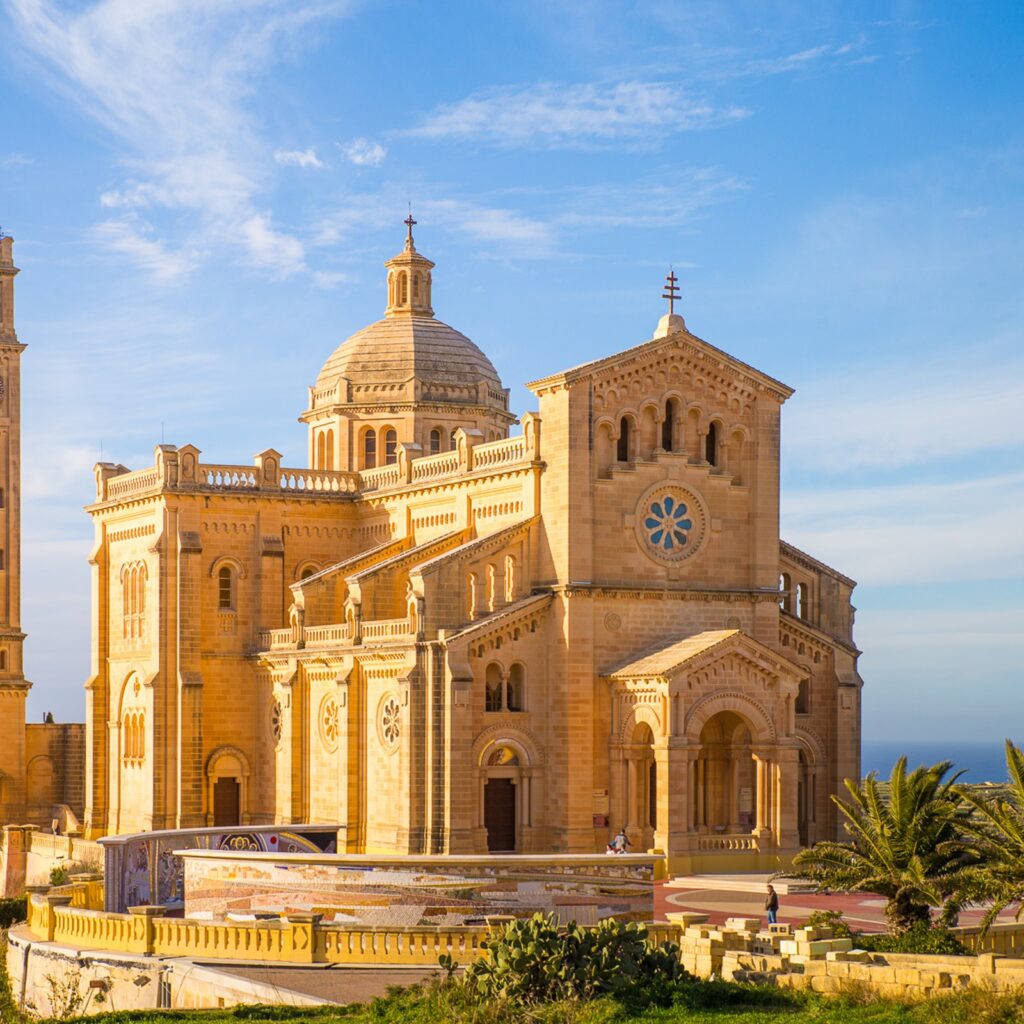 1-Day Hop-on Hop-off Bus Gozo in Malta