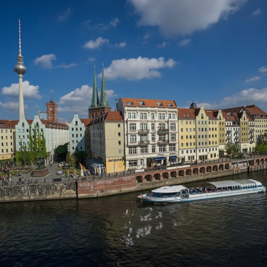 1-Hour River Cruise + Audio Guide (Berlin) in Germany
