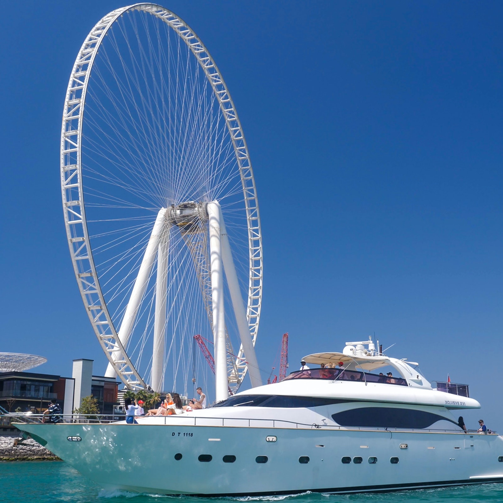 Dubai Marina Yacht Tour in United Arab Emirates