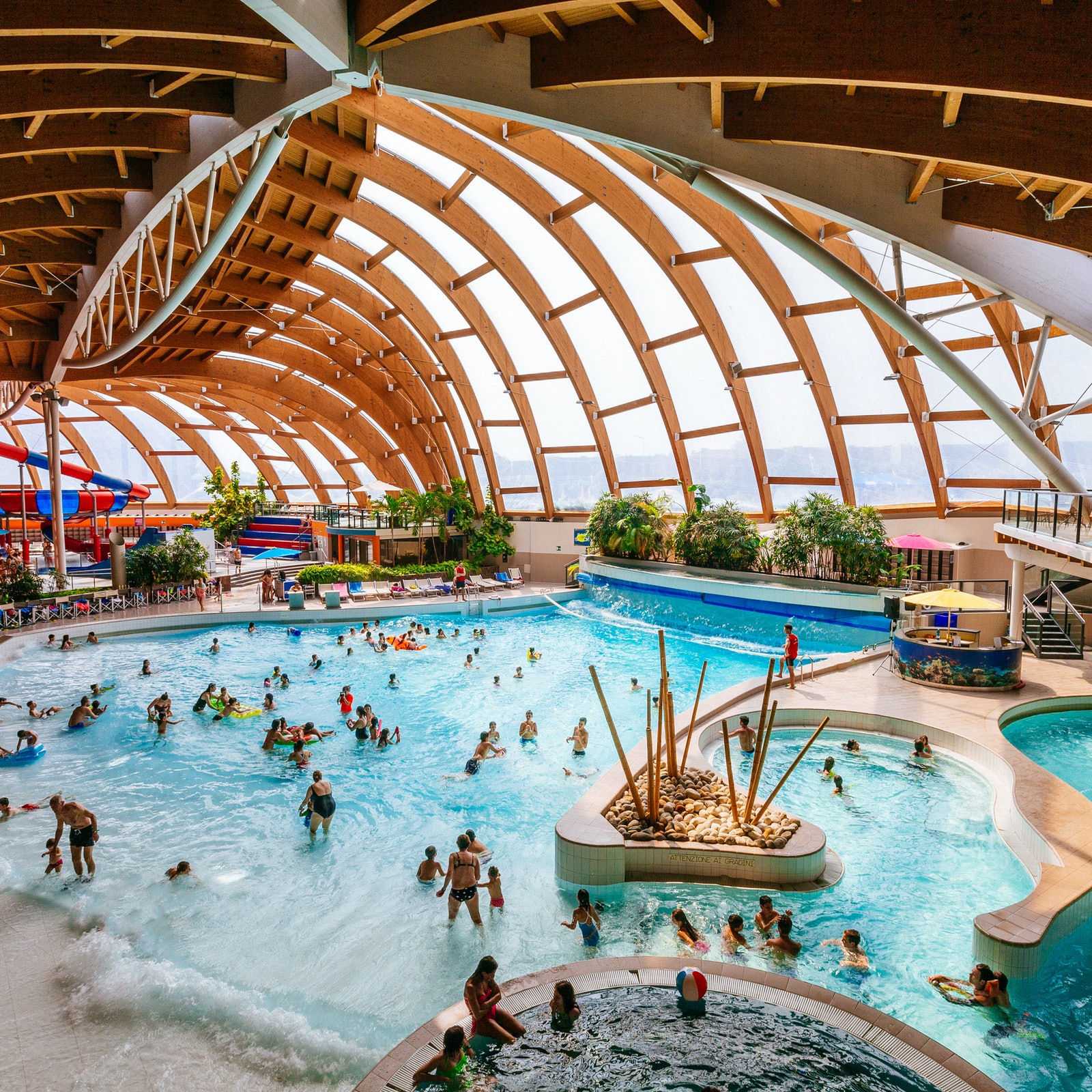 Acquaworld: indoor and outdoor water park in Italy