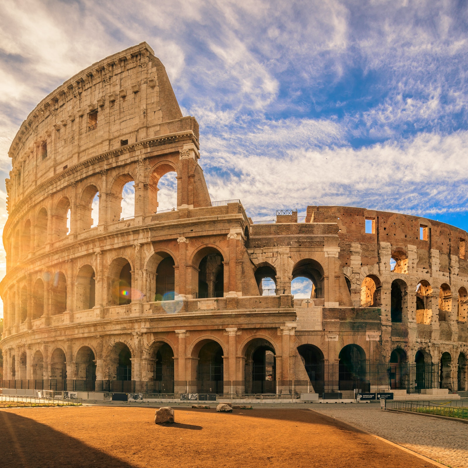 Colosseum & Roman Forum: Guided Tour in Italy