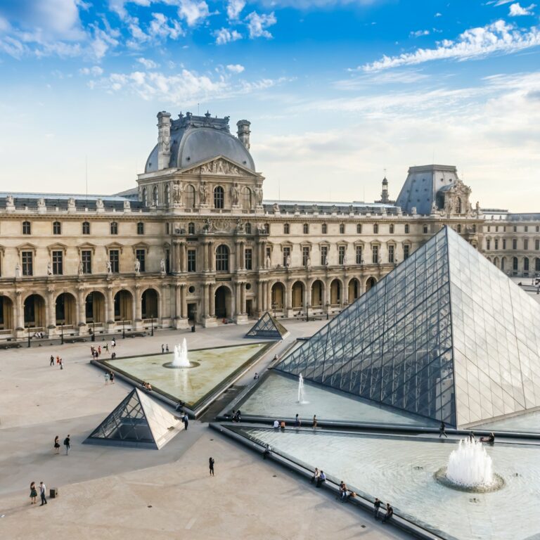 Louvre Museum: E-Ticket in France