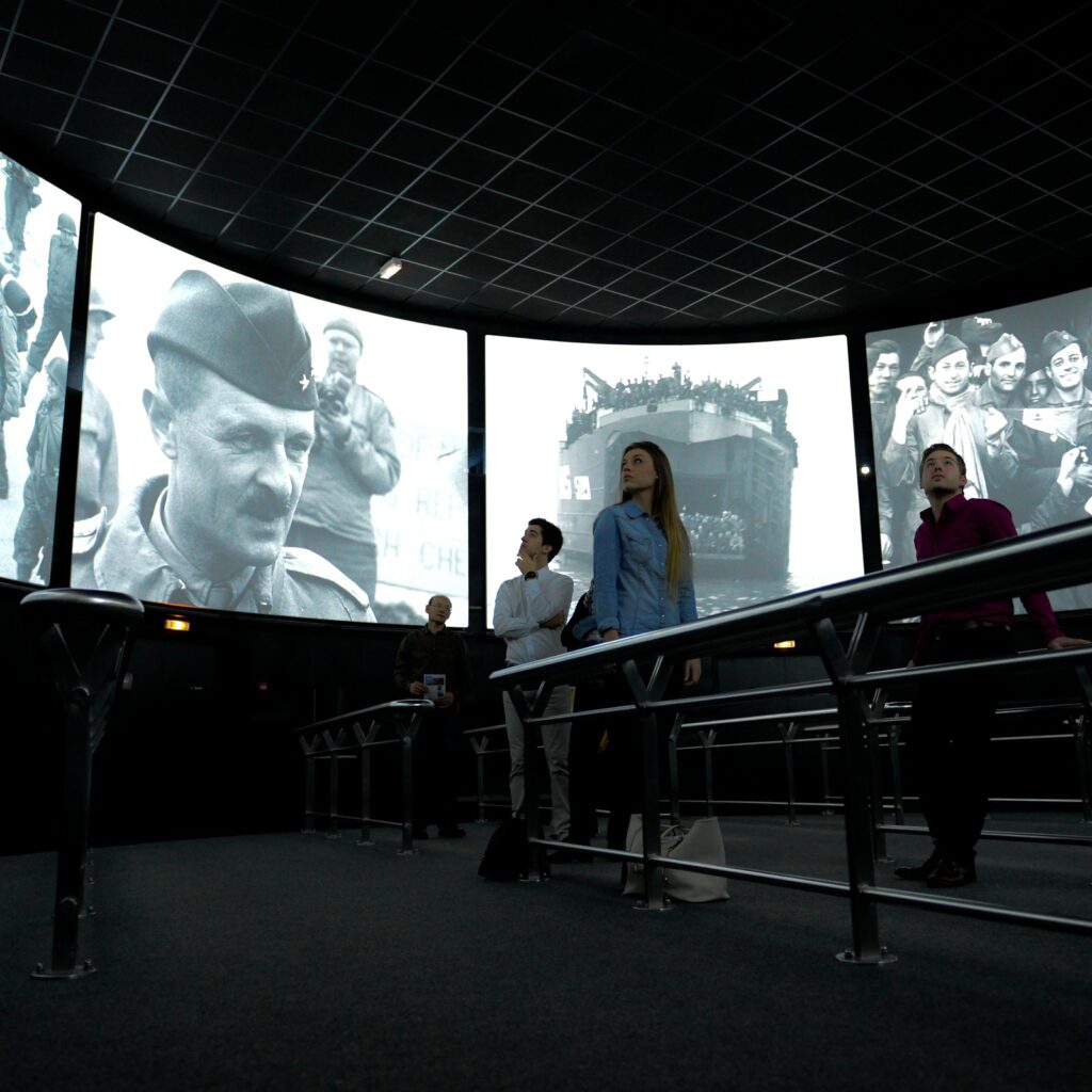 Arromanches 360 - Circular Cinema in France