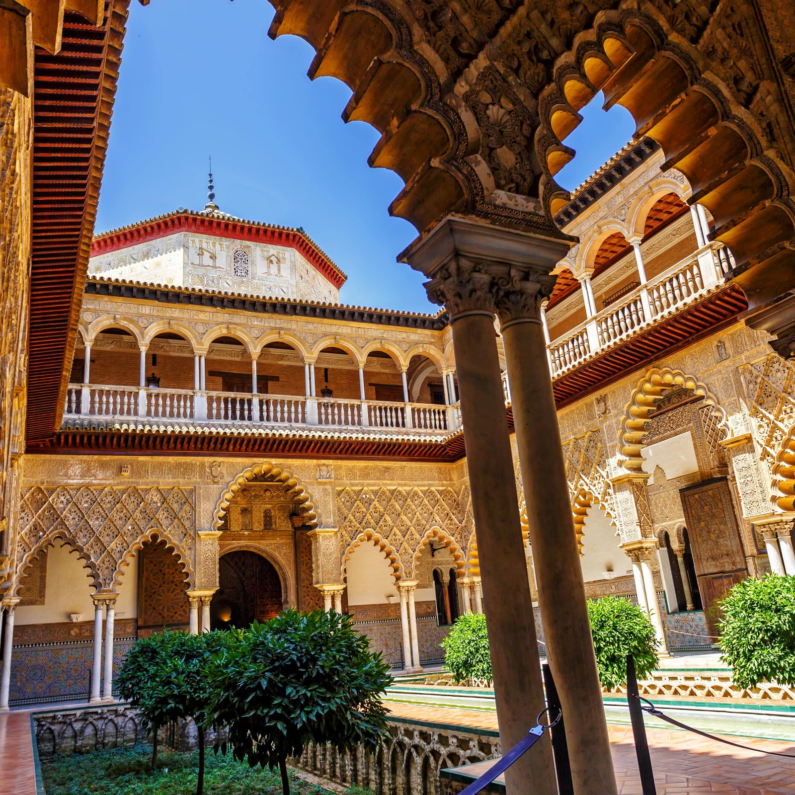 Cathedral + Alcázar of Seville: Guided Tour Combo (Andalucía / Granada City Experience) in Spain
