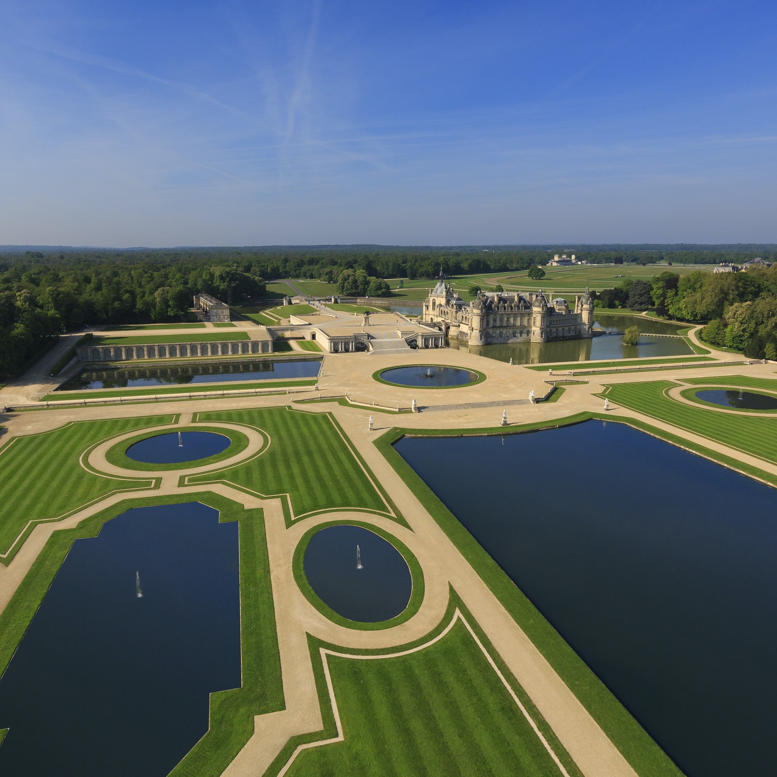 Château de Chantilly : Gardens entrance in France