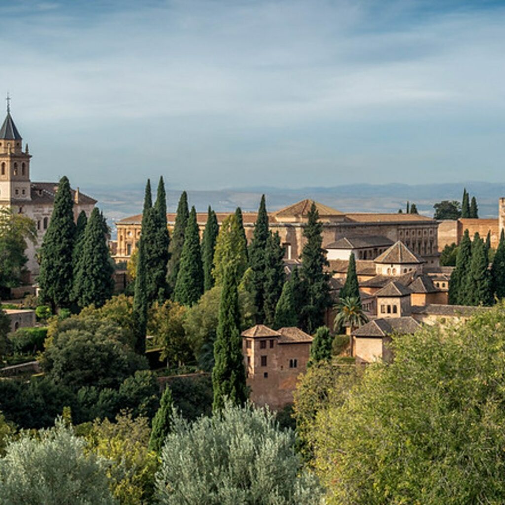 City Tour of Granada: Audio Guide App (Vox) in Spain