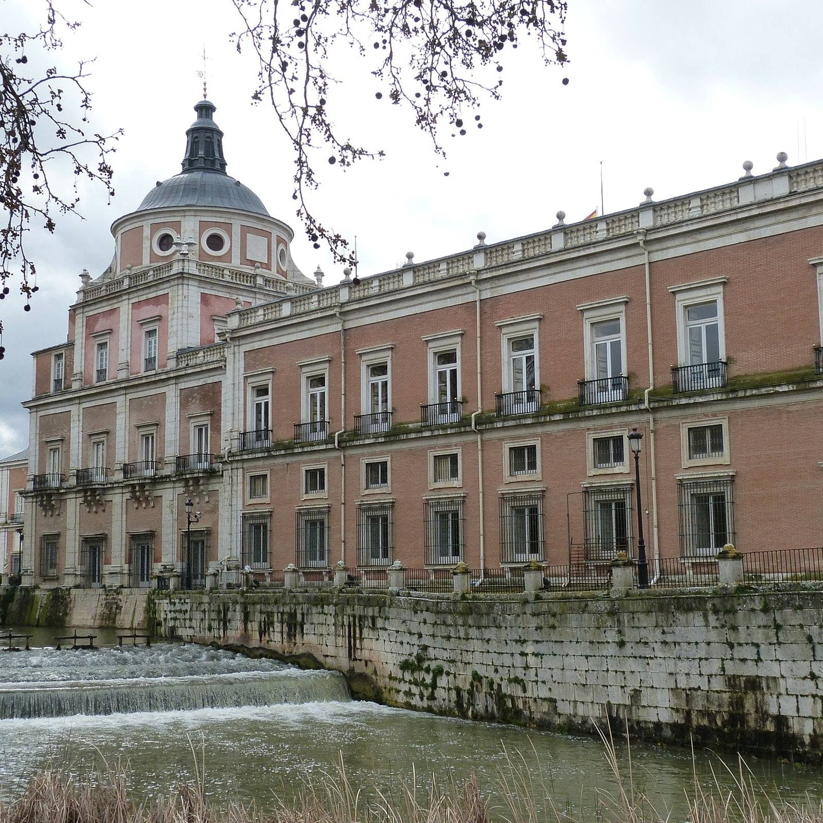 Guided Tour Royal Palace of Aranjuez in Spain