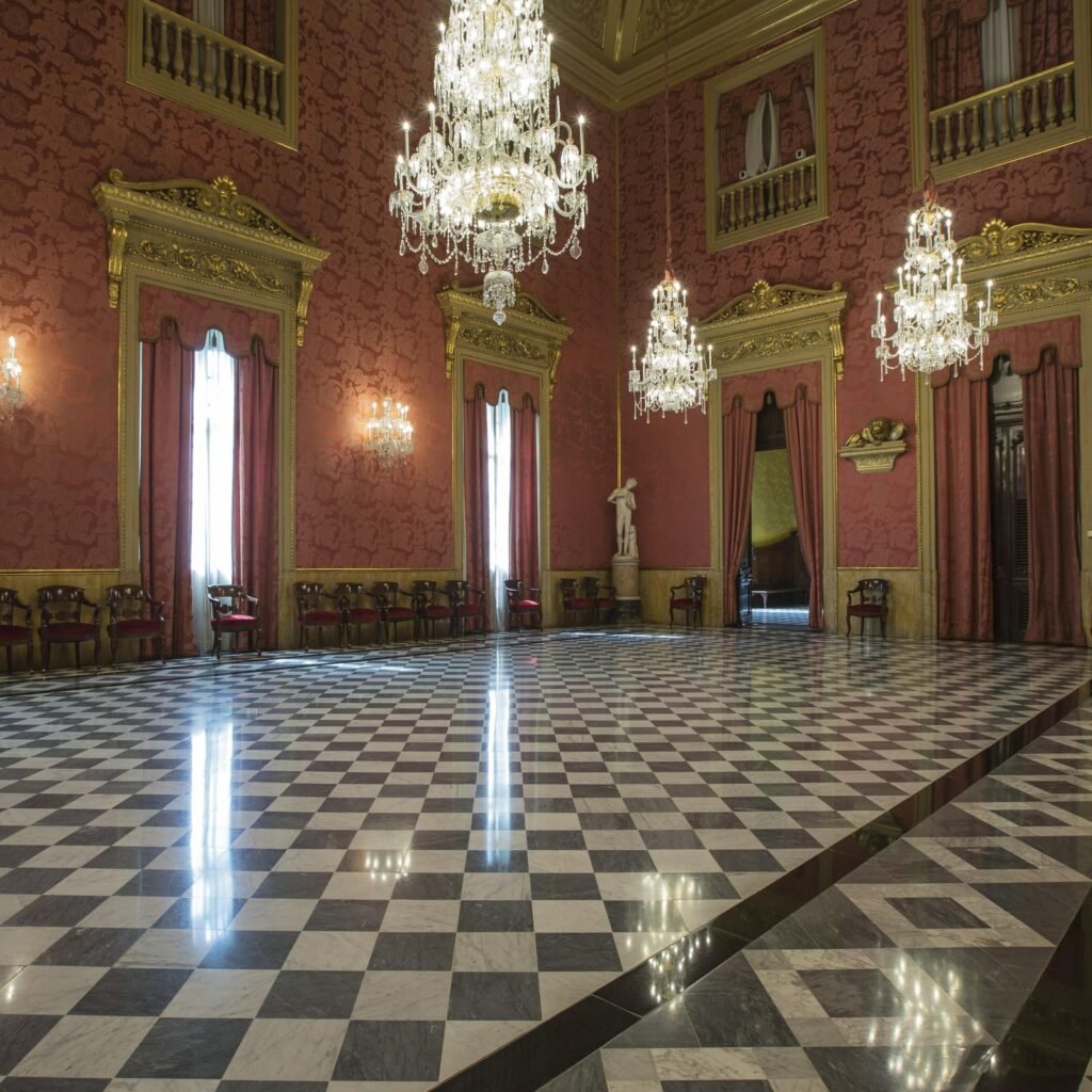 Llotja de Mar: guided tour in Spain