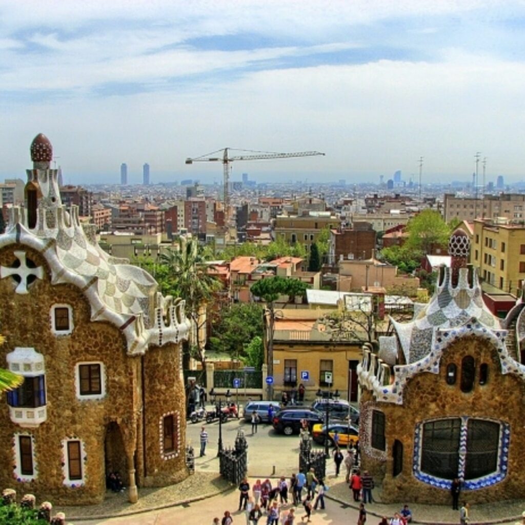 Park Güell: Guided Tour in Italian in Spain