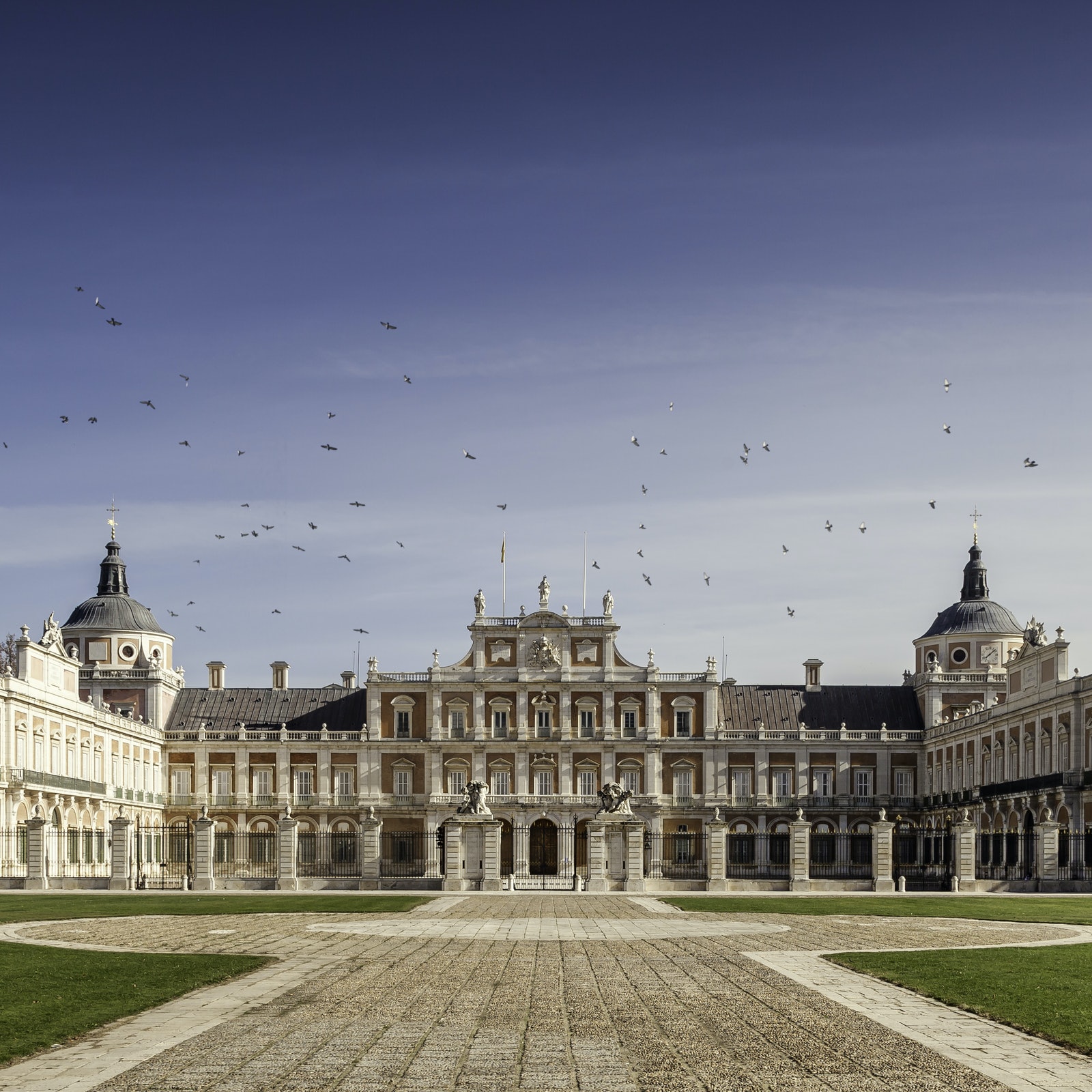 Royal Palace of Aranjuez + Digital Royal Guide in Spain