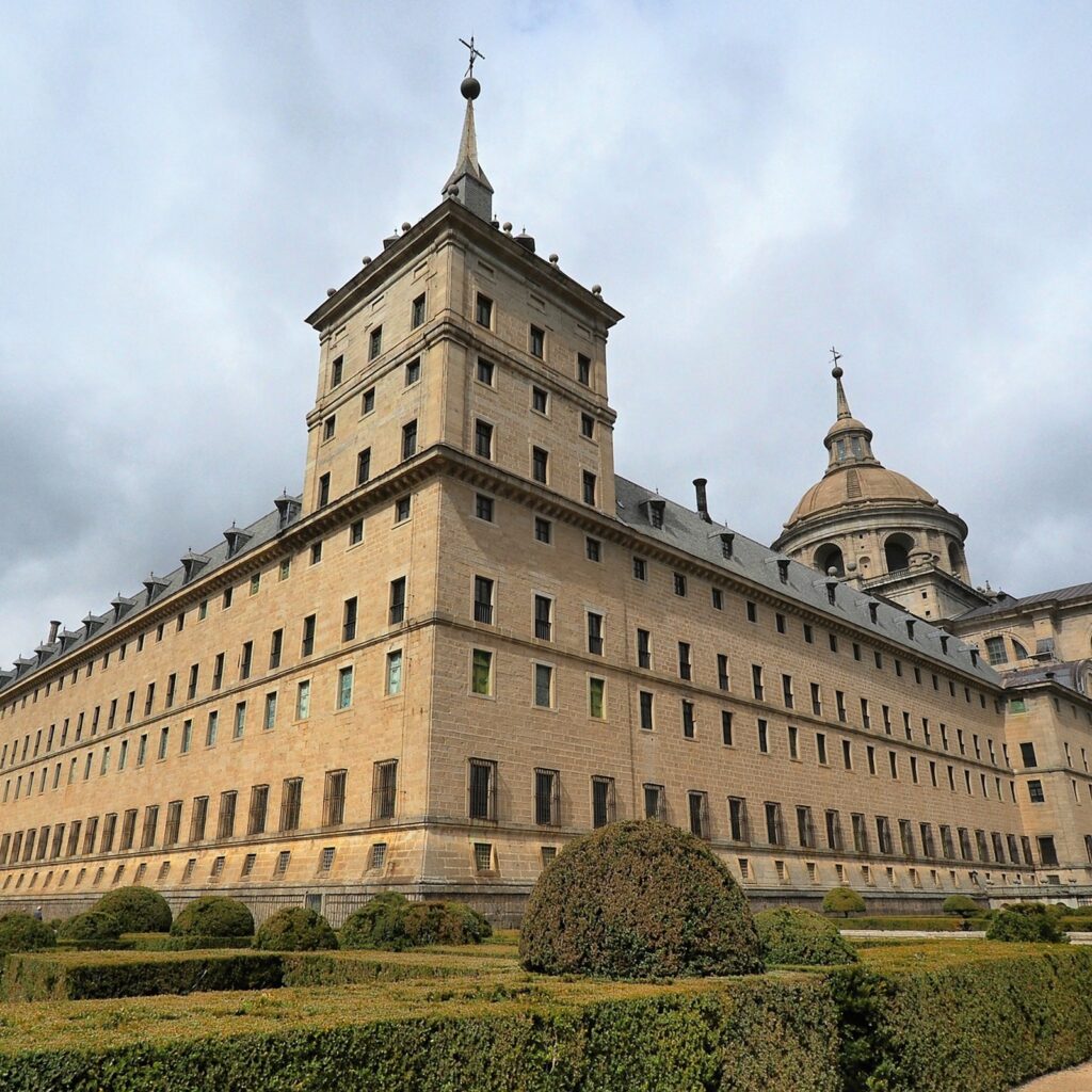 Royal Site of San Lorenzo de El Escorial: Guided Tour in Spain