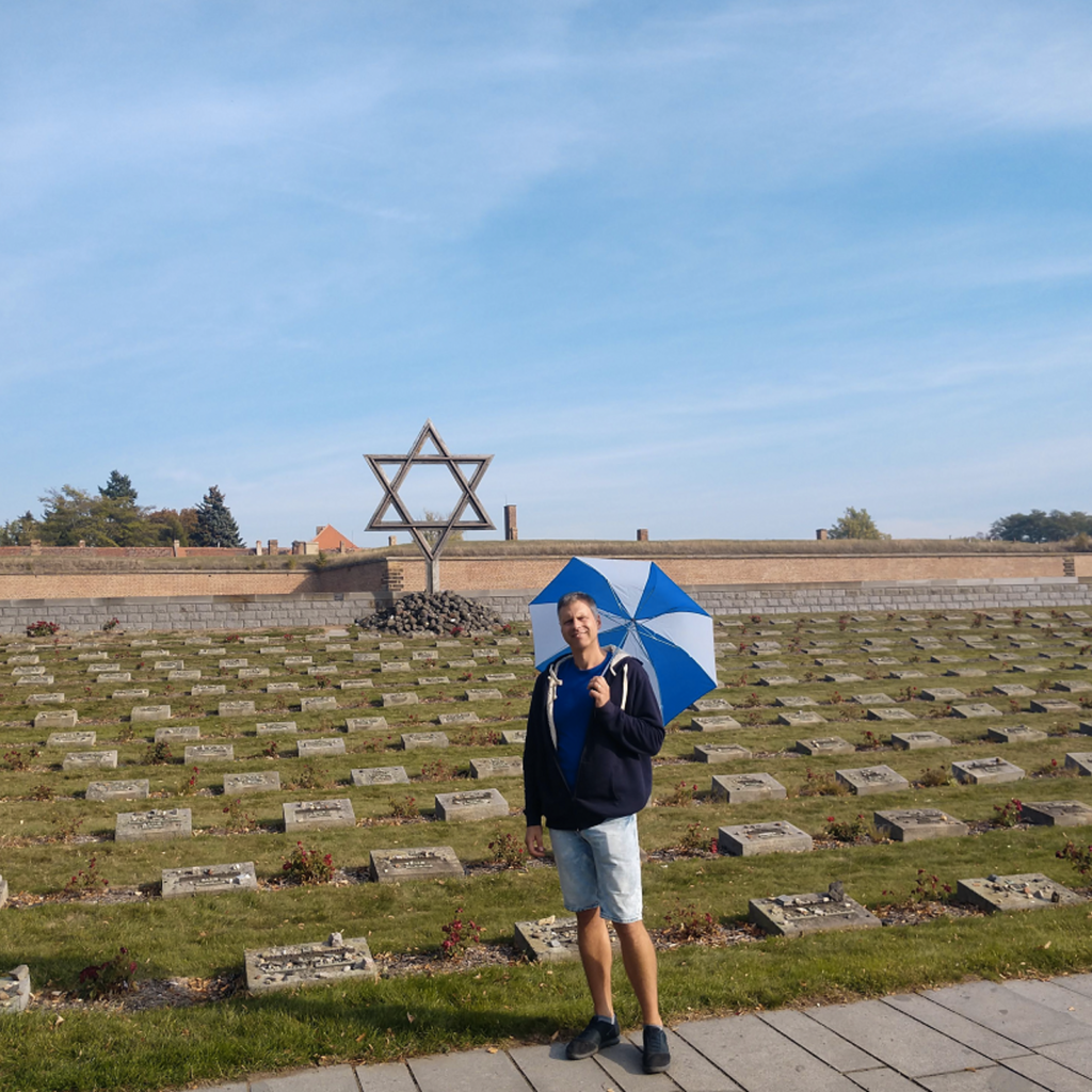 Terezin Tour: Roundtrip Transport with Minibus from Prague in Czech Republic